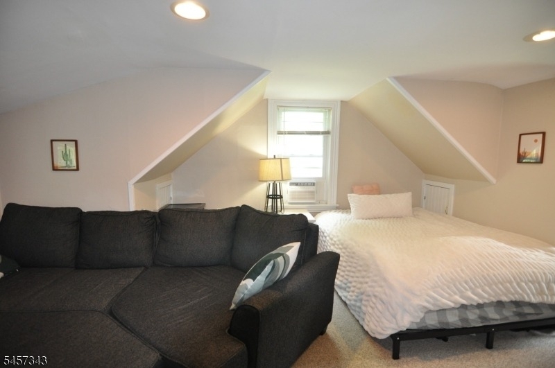 331 Center St - Photo 11