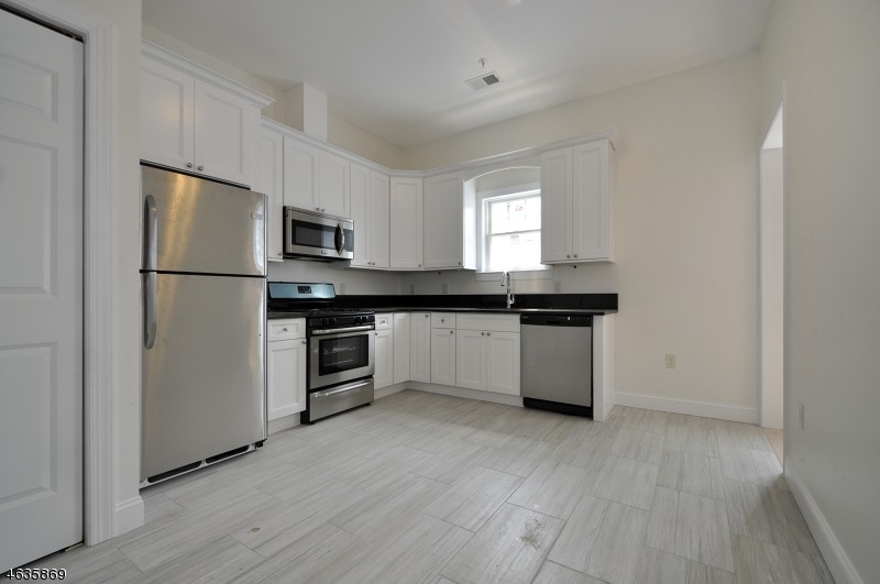 802 South Ave - Photo 1