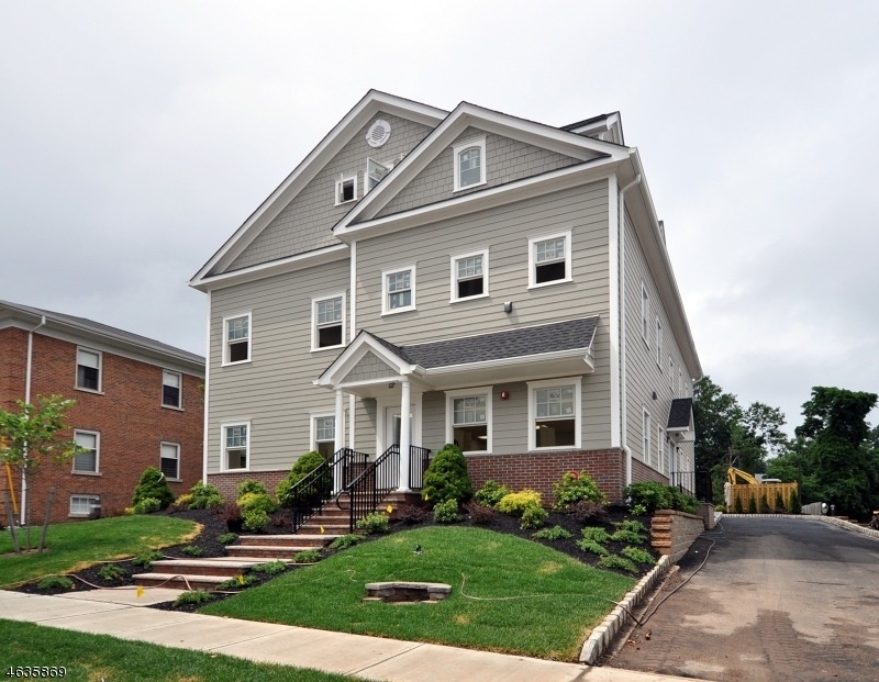 802 South Ave - Photo 0