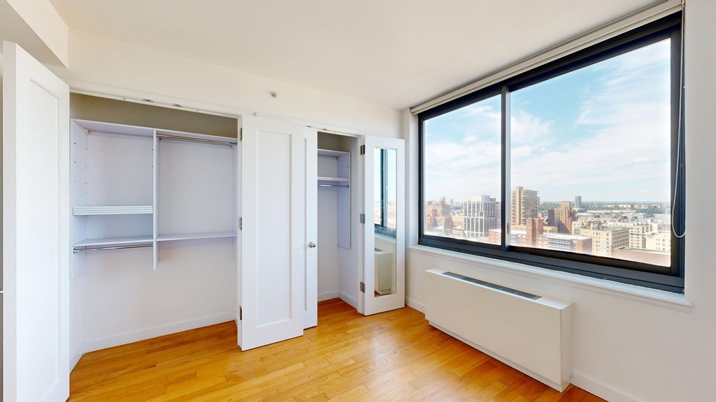 808 Columbus Ave - Photo 3