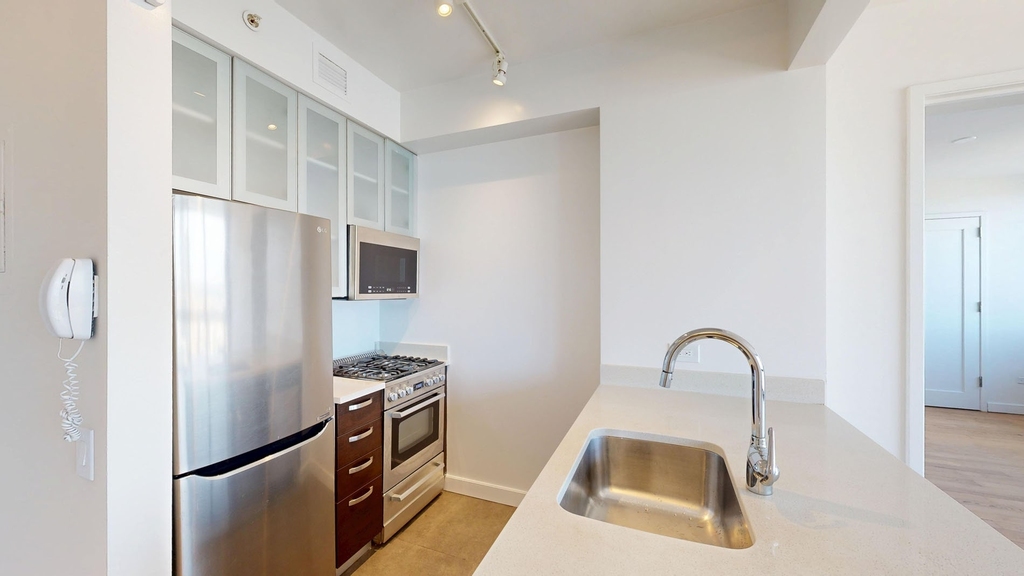 808 Columbus Ave - Photo 1
