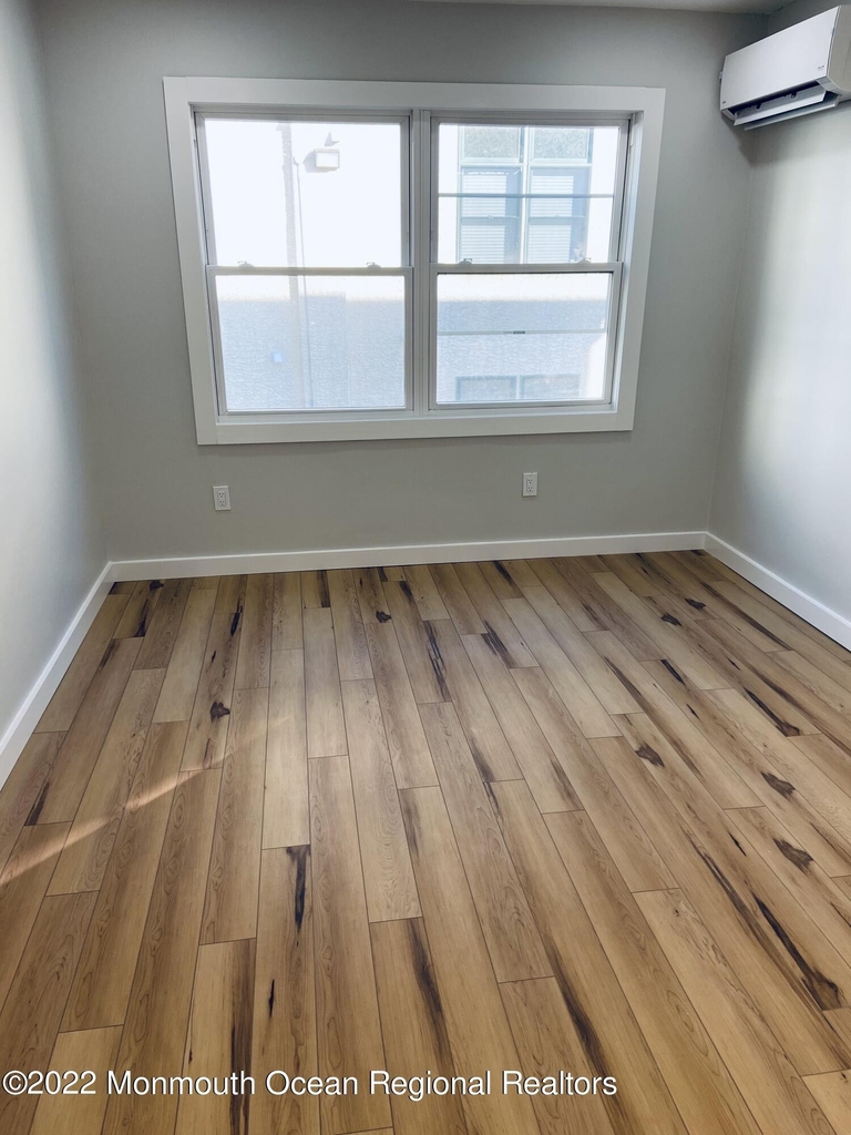 407 8th Avenue - Photo 7