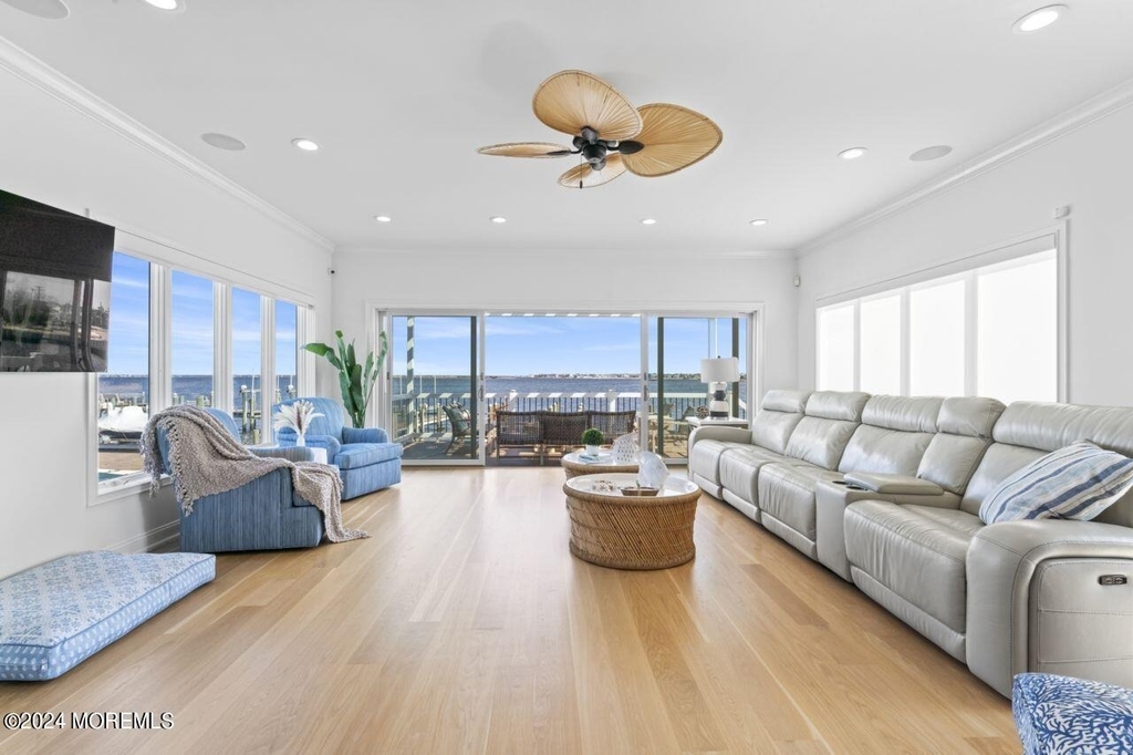 1 Pershing Boulevard - Photo 17