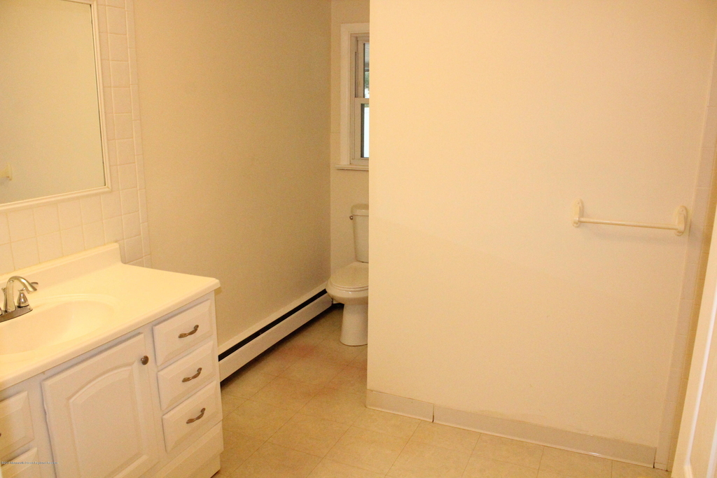 254 Admiral Avenue - Photo 8