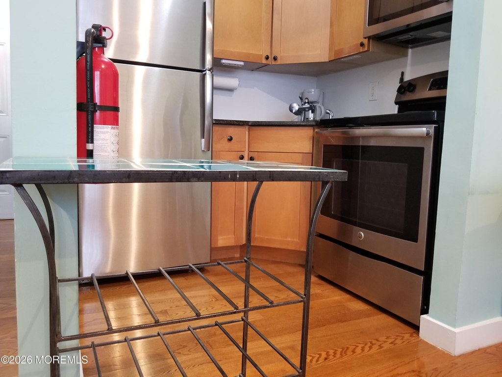 302 Fifth Avenue Avenue - Photo 4