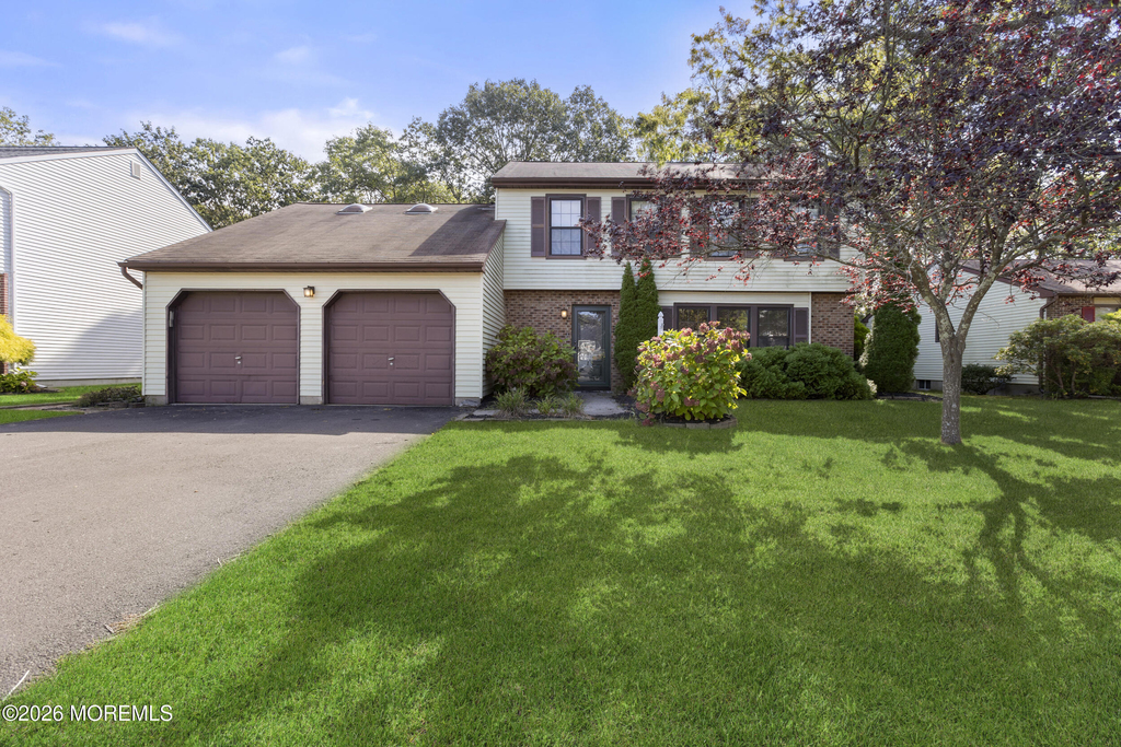 13 Laurel Crest Drive - Photo 1