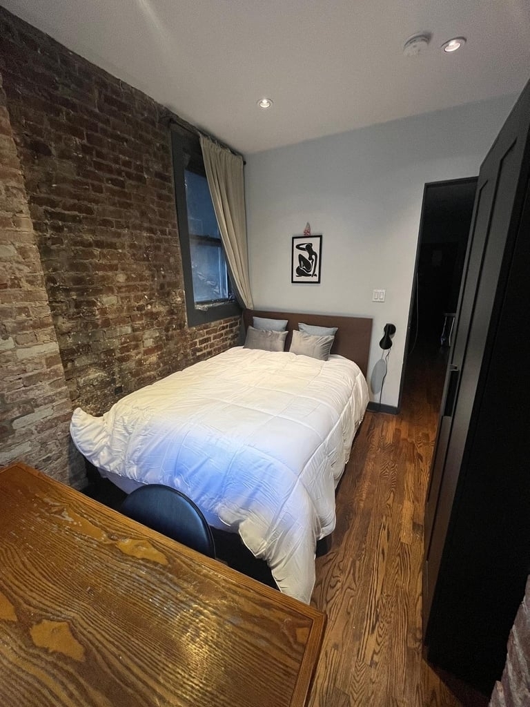 509 East 87th Street - Photo 1