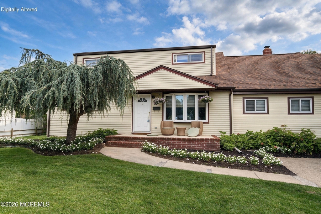 7 Carole Drive - Photo 0