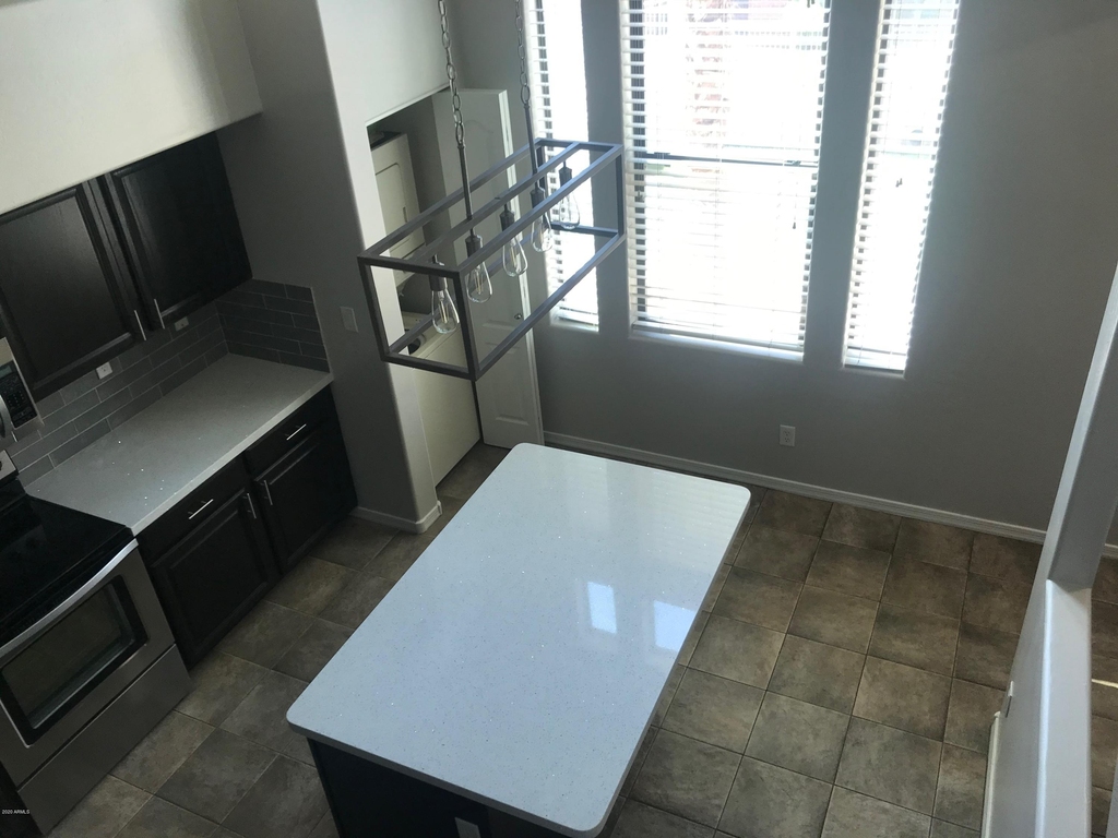 736 S Beck Avenue - Photo 19