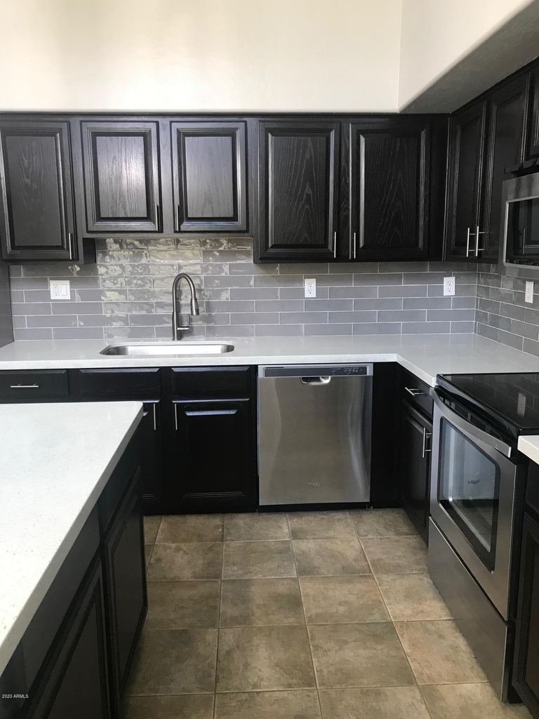 736 S Beck Avenue - Photo 6