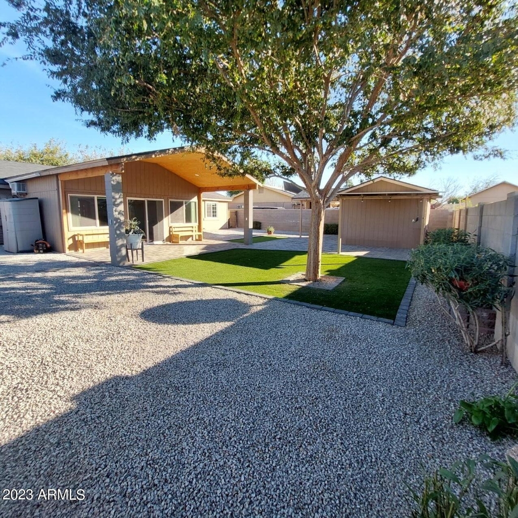 1636 N 64th Drive - Photo 28