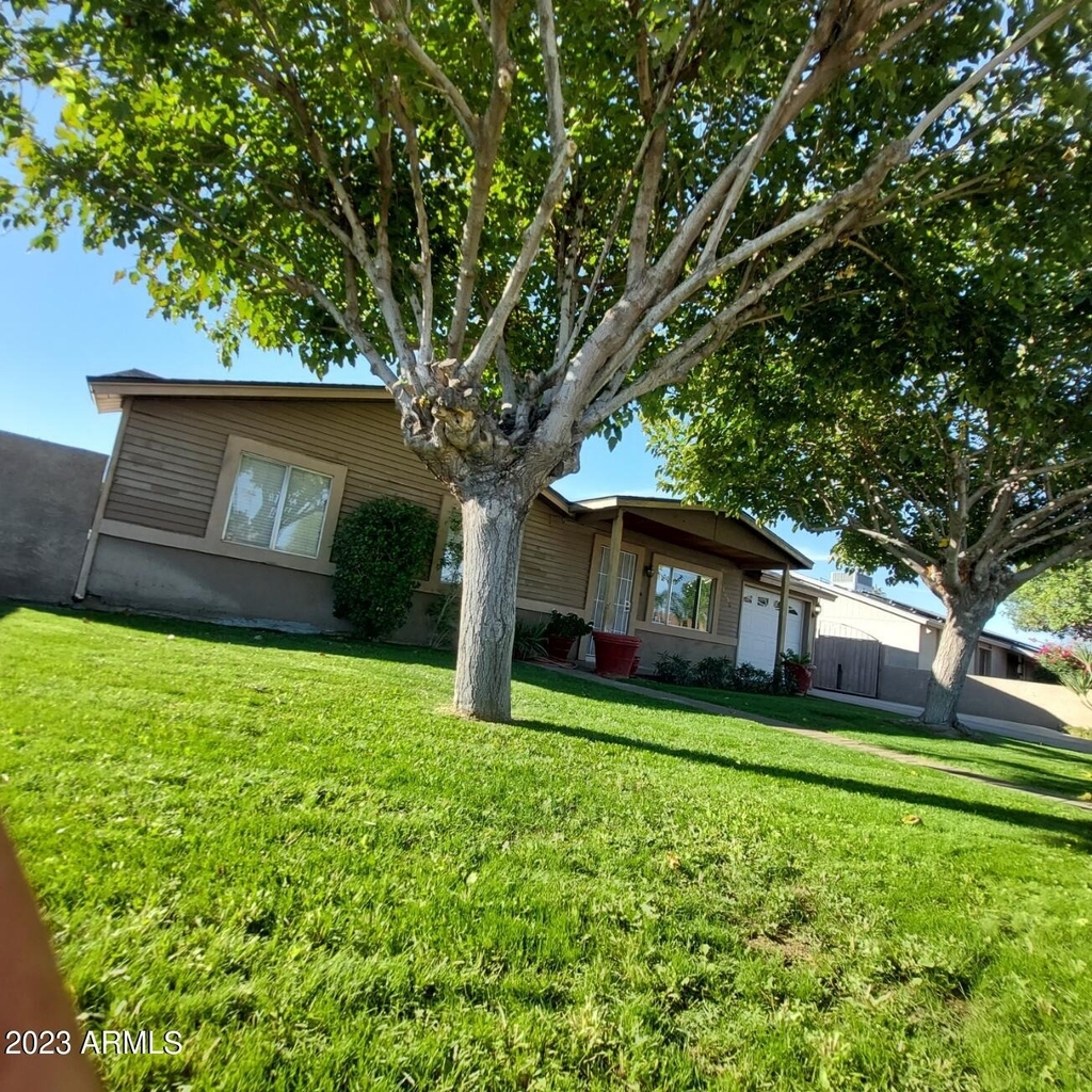 1636 N 64th Drive - Photo 7