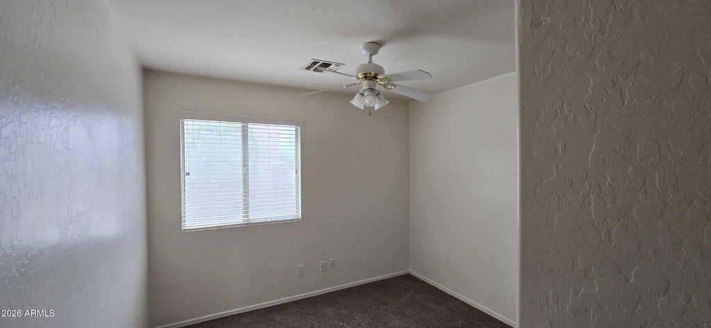 10936 W Vista Avenue - Photo 13