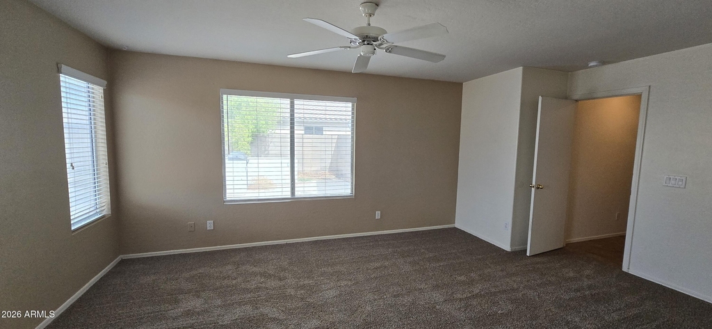 10936 W Vista Avenue - Photo 12