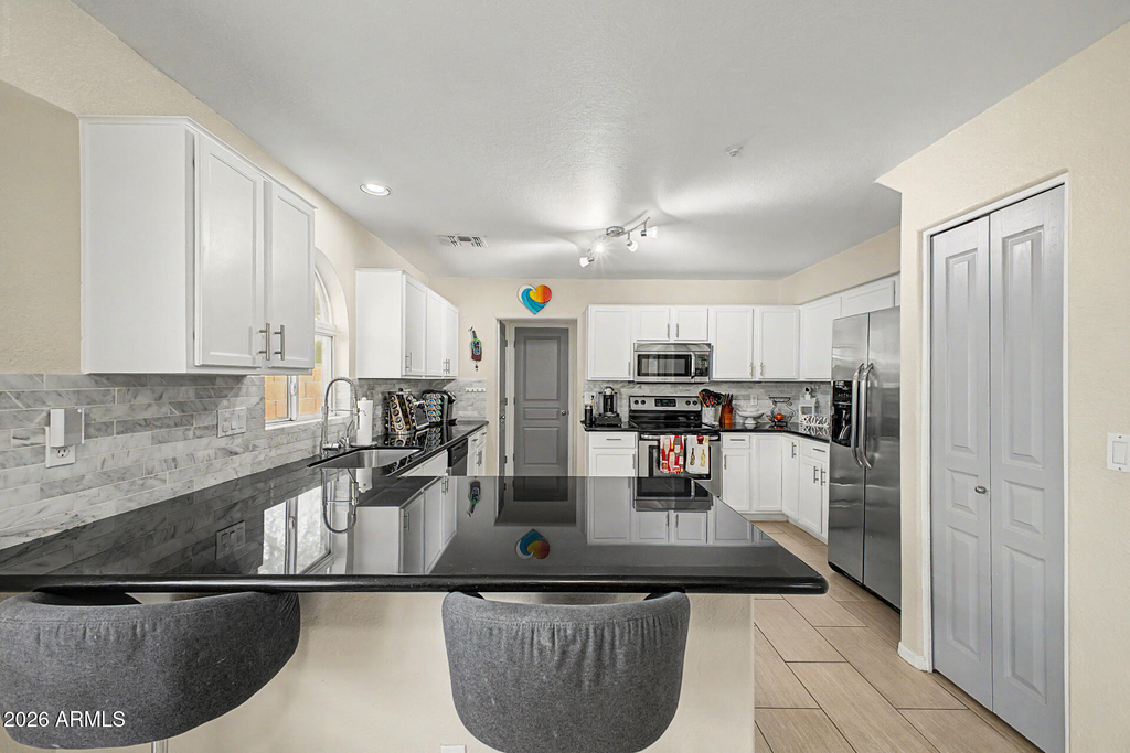 15550 N Frank Lloyd Wright Boulevard - Photo 9