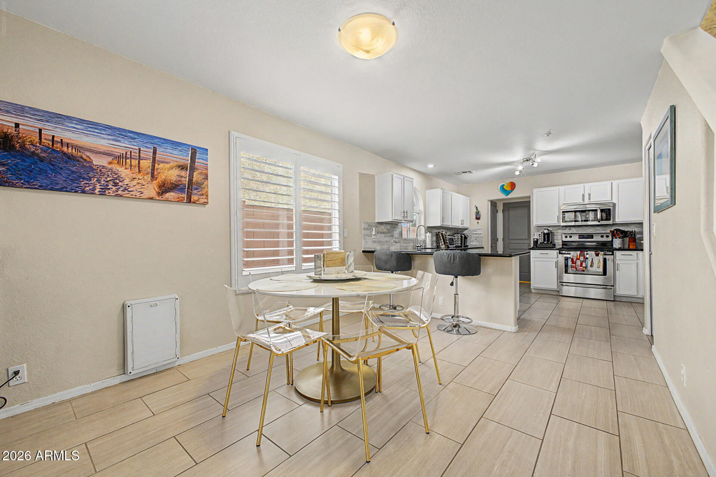 15550 N Frank Lloyd Wright Boulevard - Photo 6