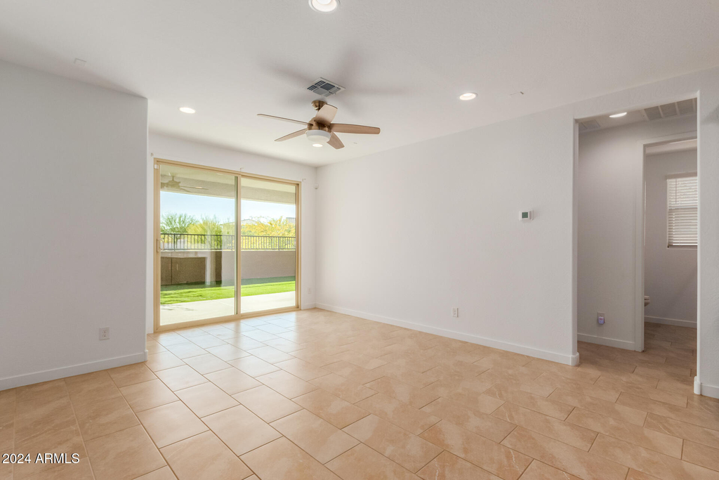8911 W Solano Drive - Photo 7