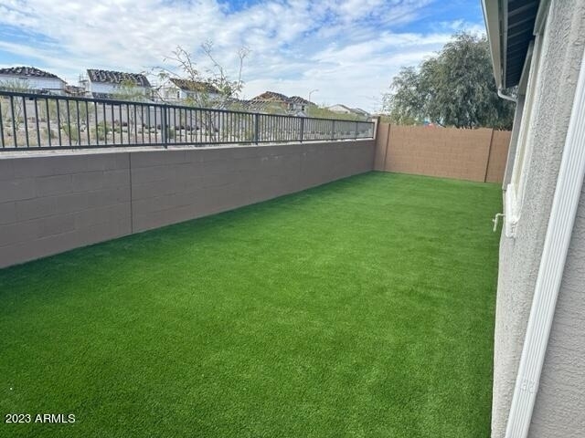 8911 W Solano Drive - Photo 33