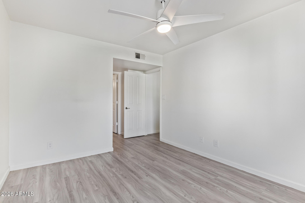 12440 N 20th Street - Photo 9