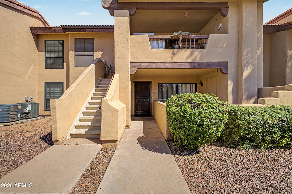 1351 N Pleasant Drive - Photo 0