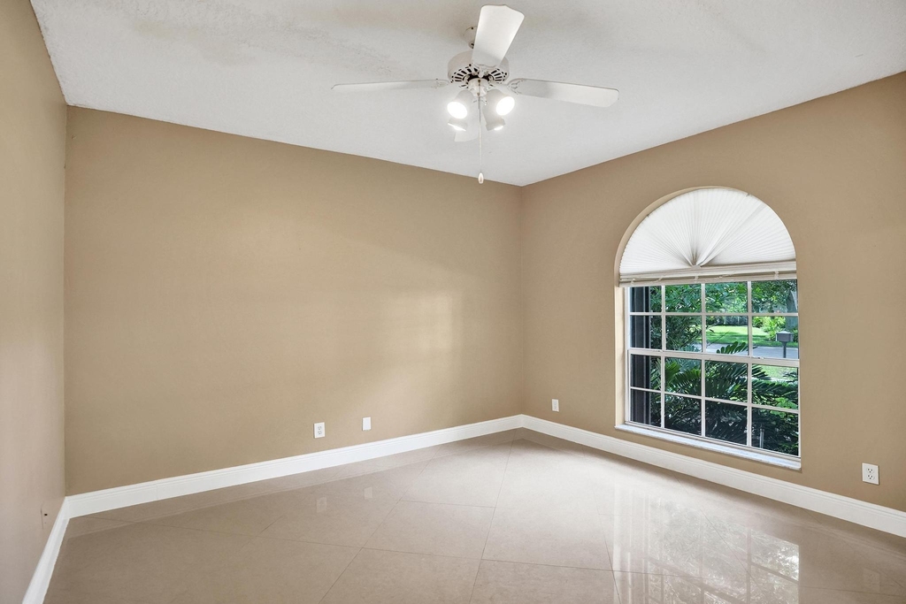 10255 Guatemala Street - Photo 23