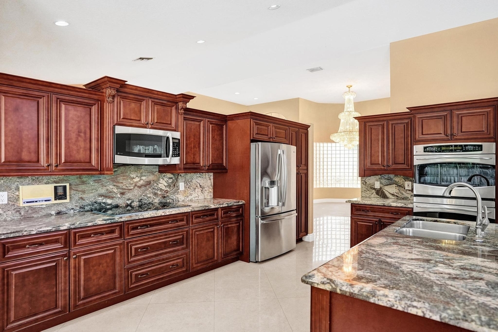 10255 Guatemala Street - Photo 46