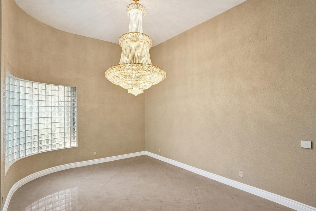 10255 Guatemala Street - Photo 4