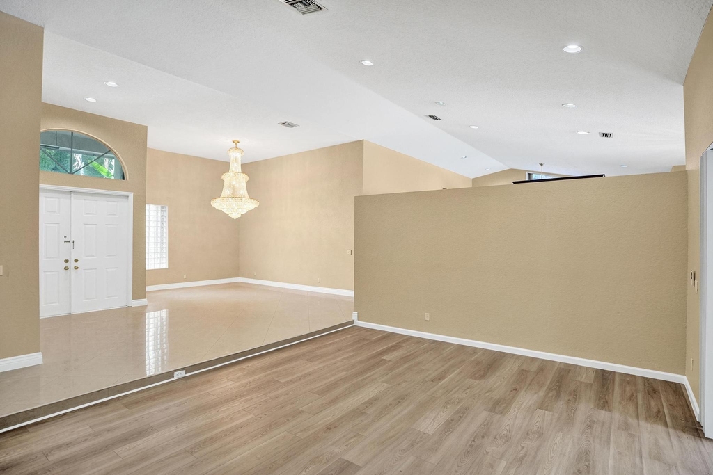 10255 Guatemala Street - Photo 7