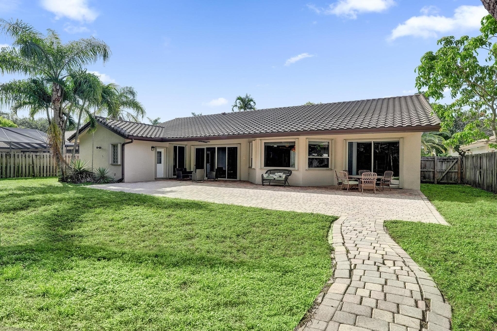 10255 Guatemala Street - Photo 35