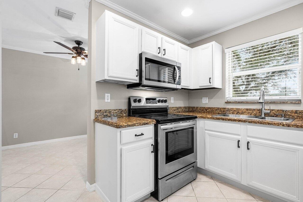4303 Nw 1st Drive - Photo 10