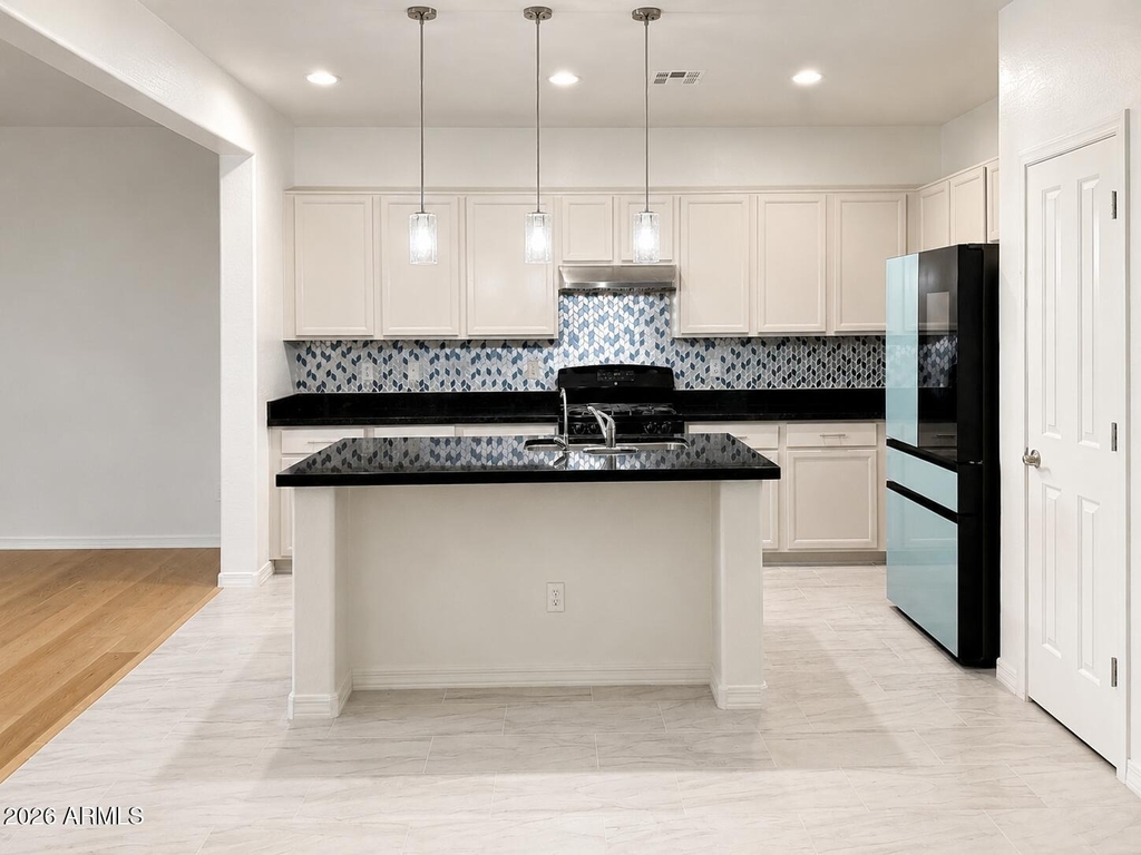 4213 S Buckskin Way - Photo 1