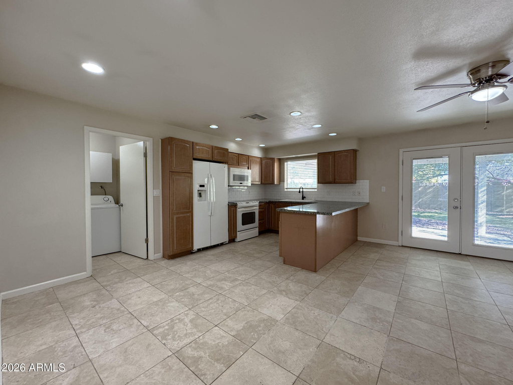 254 E Auburn Drive - Photo 15