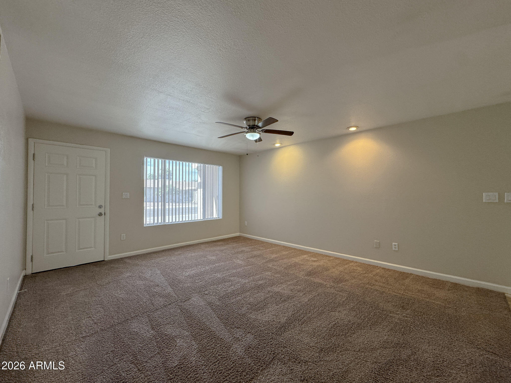254 E Auburn Drive - Photo 4