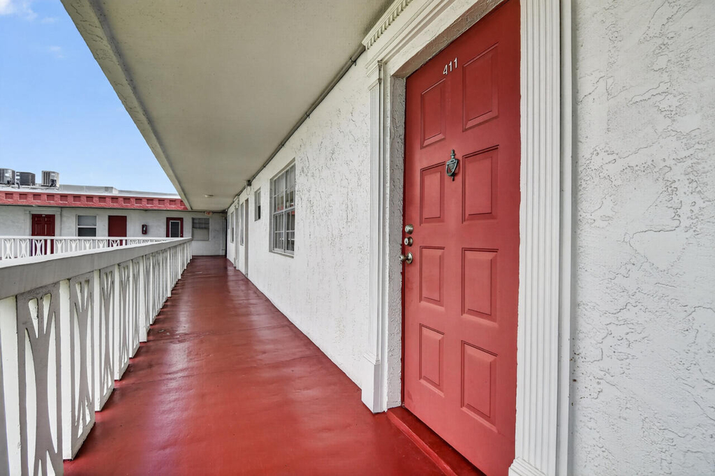 4140 Nw 44th Avenue - Photo 35