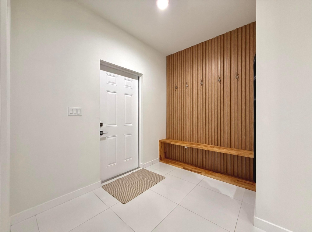 1030 Crystal Way - Photo 2