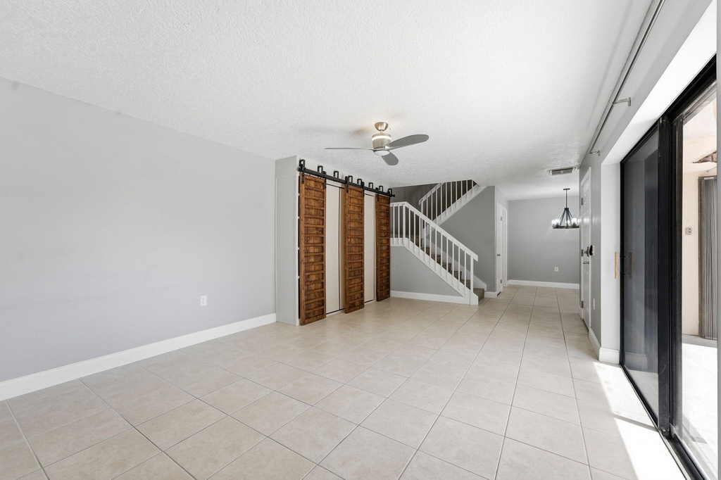 236 Charter Way - Photo 28