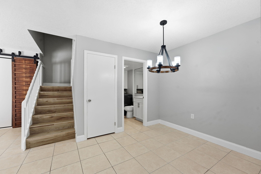 236 Charter Way - Photo 9