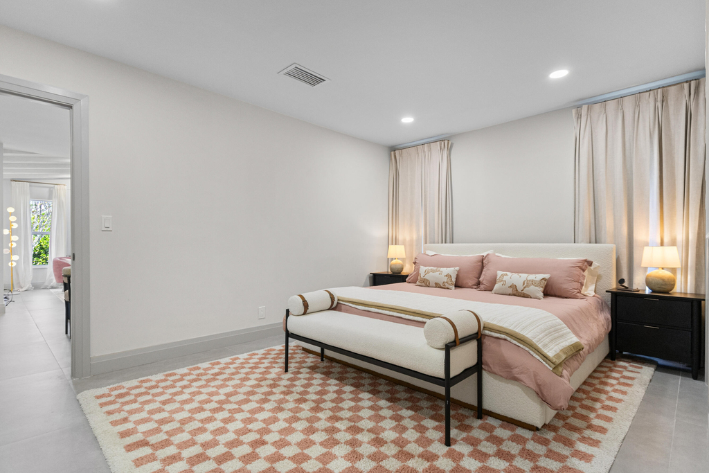 1050 Sw 1st Street - Photo 16