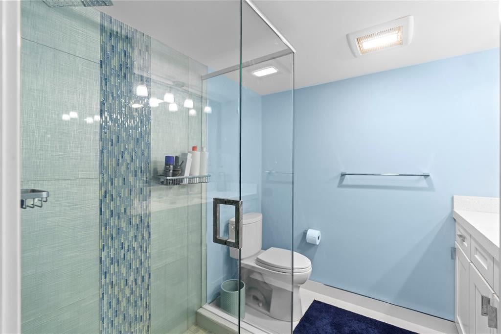 1161 Hillsboro Mile - Photo 39