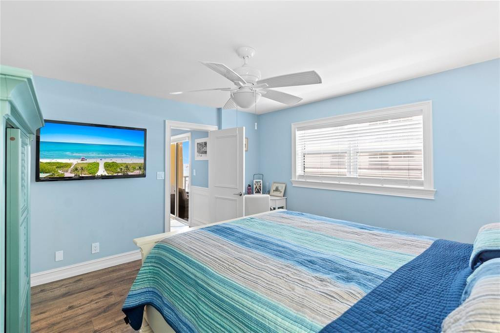 1161 Hillsboro Mile - Photo 10