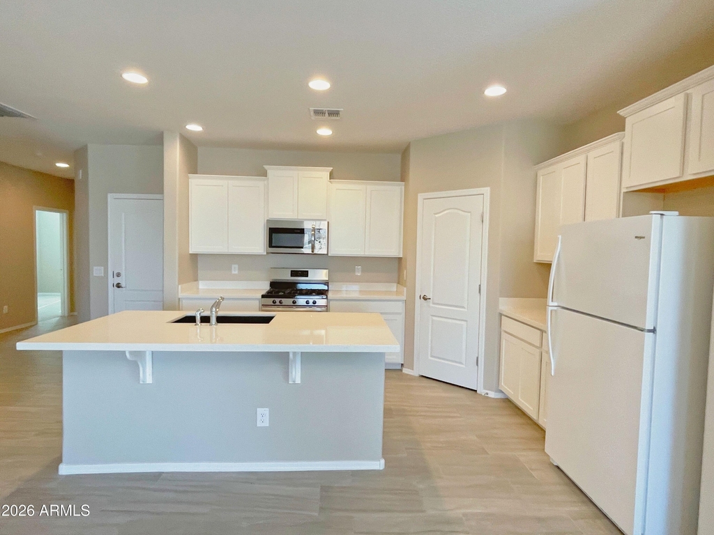 12437 N 174th Lane - Photo 5