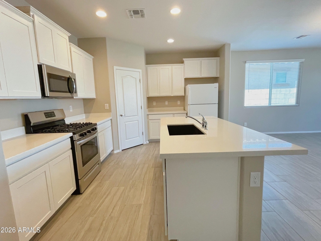12437 N 174th Lane - Photo 7