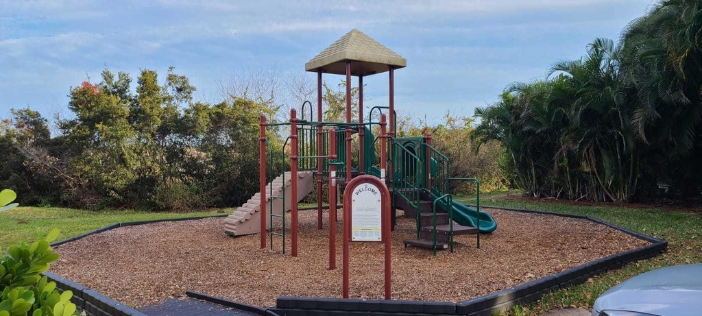 120 Sw Peacock Boulevard - Photo 3