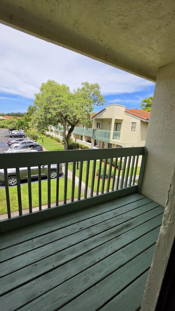 11403 Royal Palm Boulevard - Photo 13