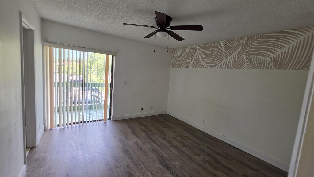 11403 Royal Palm Boulevard - Photo 14