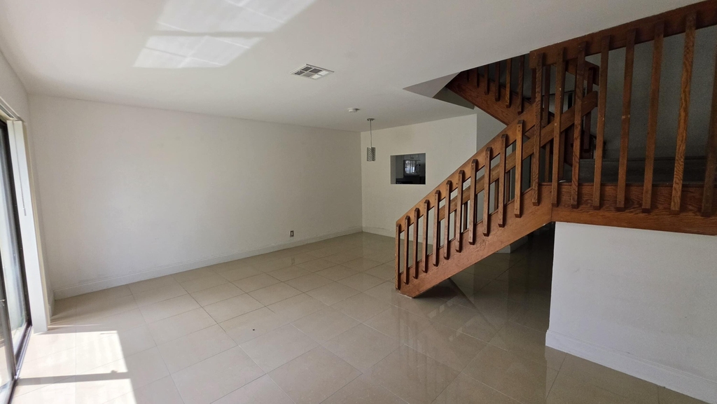 11403 Royal Palm Boulevard - Photo 4