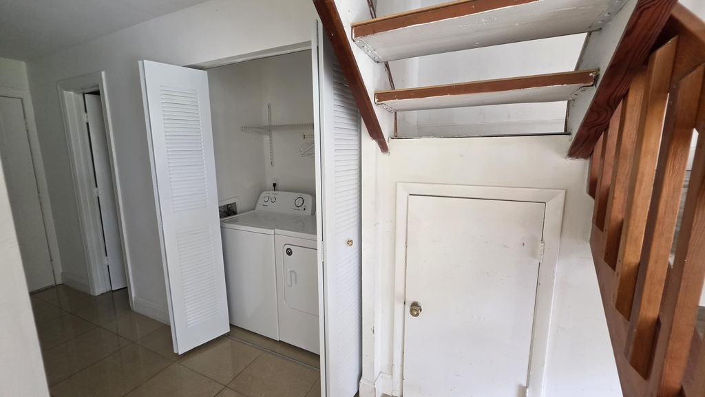 11403 Royal Palm Boulevard - Photo 10