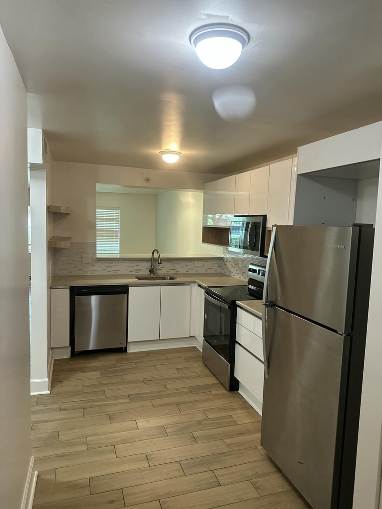 8710 Nw 35th Street - Photo 11