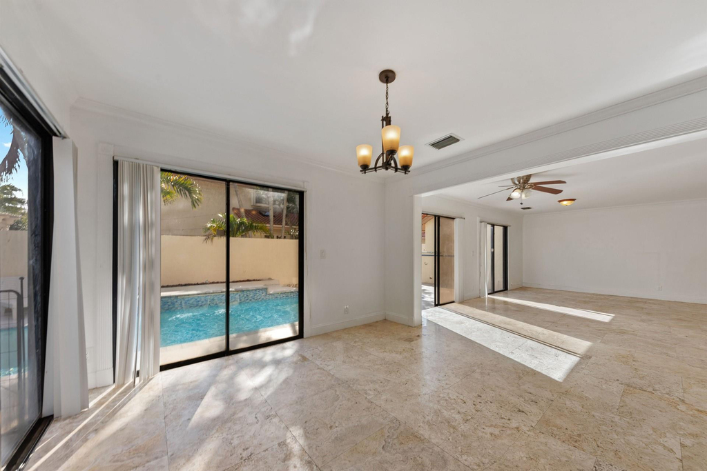 476 Nw 38th Terrace - Photo 10