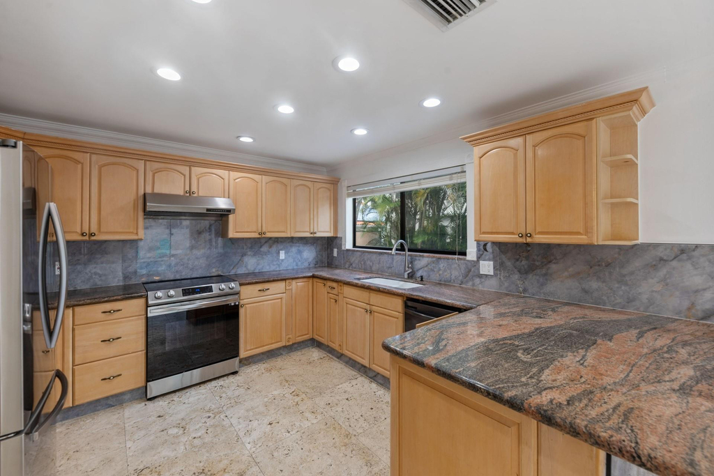 476 Nw 38th Terrace - Photo 4